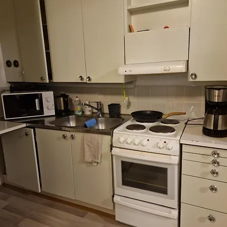 דירה Yksioe Jaervinaekymaellae