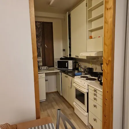 דירה Yksioe Jaervinaekymaellae